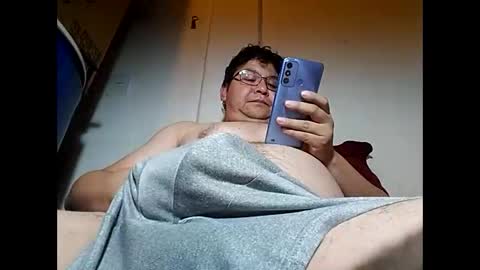 Snapshot of elimposstor chatting on 01.15.25 elimposstor online show from 01.15.25