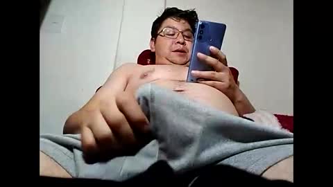 Snapshot of elimposstor chatting on 01.16.25 elimposstor online show from 01.16.25