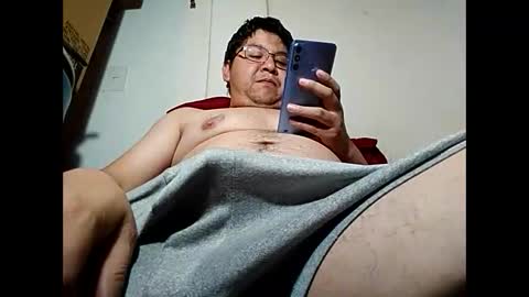 Snapshot of elimposstor chatting on 01.17.25 elimposstor online show from 01.17.25