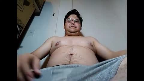 Snapshot of elimposstor chatting on 01.28.25 elimposstor online show from 01.28.25