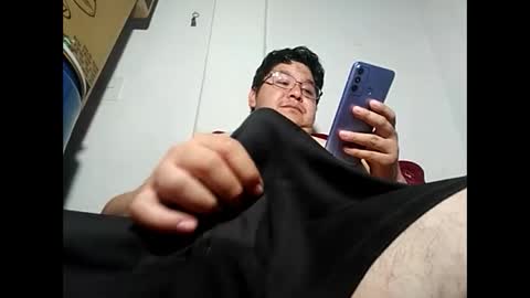 Snapshot of elimposstor chatting on 02.06.25 elimposstor online show from 02.06.25