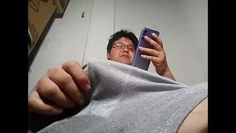 Snapshot of elimposstor chatting on 02.12.25 elimposstor online show from 02.12.25