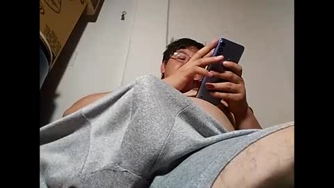 Snapshot of elimposstor chatting on 02.14.25 elimposstor online show from 02.14.25