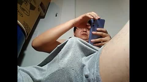 Snapshot of elimposstor chatting on 02.14.25 elimposstor online show from 02.14.25