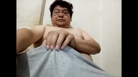 Snapshot of elimposstor chatting on 10.07.25 elimposstor online show from 10.07.25