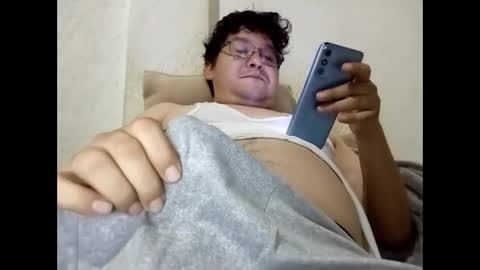 Snapshot of elimposstor chatting on 10.08.25 elimposstor online show from 10.08.25