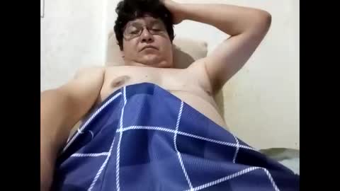 Snapshot of elimposstor chatting on 10.15.25 elimposstor online show from 10.15.25