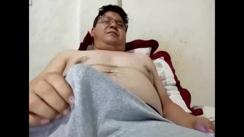 Snapshot of elimposstor chatting on 11.10.25 elimposstor online show from 11.10.25