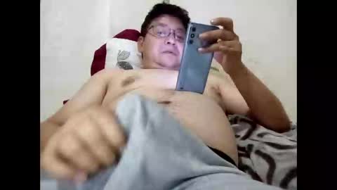 Snapshot of elimposstor chatting on 11.13.25 elimposstor online show from 11.13.25