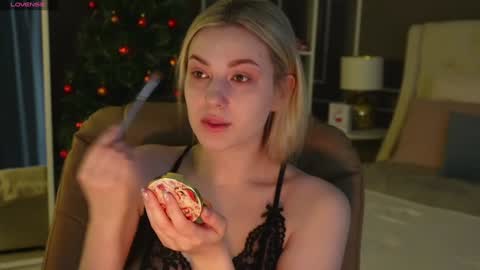 Elina online show from 12.21.24