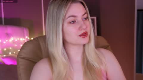 Elina online show from 02.11.25