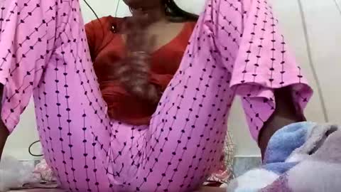 elina_roy03 online show from 12.05.25