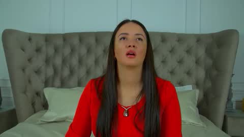 Snapshot of elinabellucci chatting on 02.05.26 ElinaBellucci online show from 02.05.26