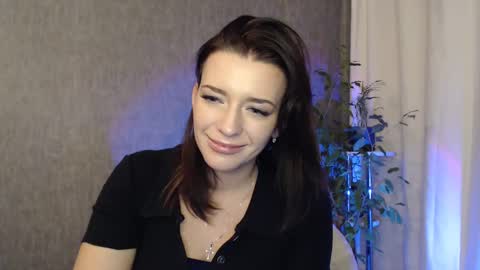 Snapshot of elinapretty chatting on 12.12.24 Elina online show from 12.12.24