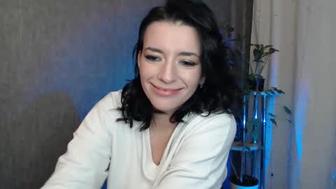 Snapshot of elinapretty chatting on 02.14.25 Elina online show from 02.14.25