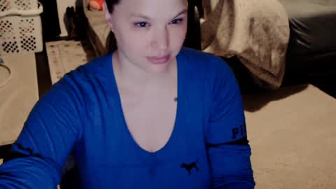 Snapshot of elinareign chatting on 09.22.25 ElinaReign online show from 09.22.25