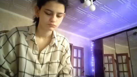 Lola online show from 11.29.25