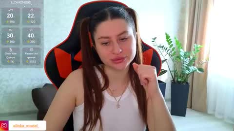 Elina online show from 10.04.25