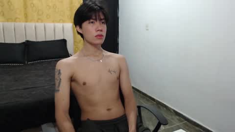 Snapshot of elio_collem chatting on 02.04.25 ELIO online show from 02.04.25