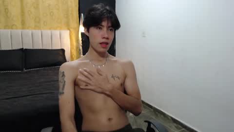 Snapshot of elio_collem chatting on 02.08.25 ELIO online show from 02.08.25