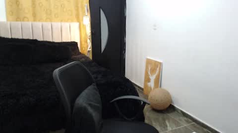 Snapshot of elio_collem chatting on 02.25.25 ELIO online show from 02.25.25