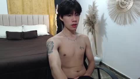 Snapshot of elio_collem chatting on 10.16.25 ELIO online show from 10.16.25