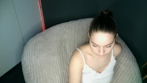 DominaDora online show from 04.29.26