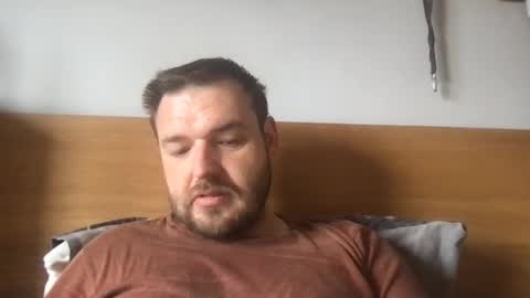Snapshot of eliot26 chatting on 04.22.26 e26 online show from 04.22.26