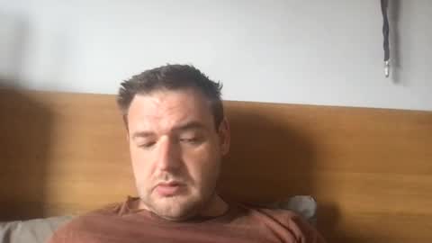Snapshot of eliot26 chatting on 04.27.26 e26 online show from 04.27.26