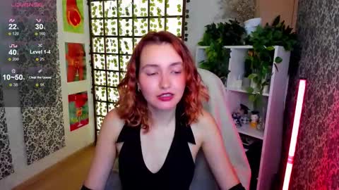 Snapshot of elis_cherry chatting on 09.23.25 Elis  online show from 09.23.25