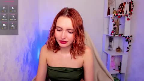 Snapshot of elis_cherry chatting on 10.06.25 Elis  online show from 10.06.25