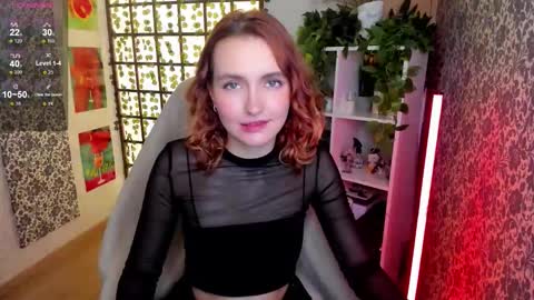 Snapshot of elis_cherry chatting on 10.10.25 Elis  online show from 10.10.25
