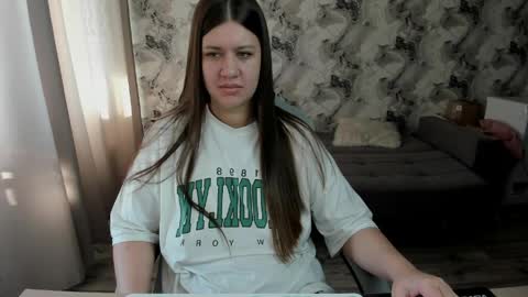 Aletta Oushen online show from 04.08.26