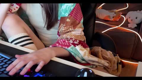 Snapshot of elisa_north chatting on 01.30.25 Elisa North online show from 01.30.25