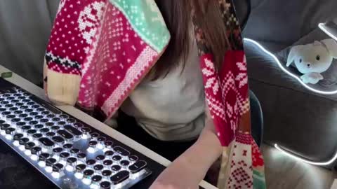 Snapshot of elisa_north chatting on 02.02.25 Elisa North online show from 02.02.25