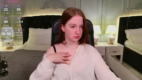 Snapshot of elisabeth_binder chatting on 06.04.26 your sweet Lisa online show from 06.04.26