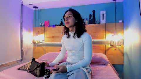 Snapshot of elisasue chatting on 02.24.26 Elisa Sue online show from 02.24.26