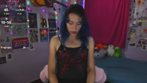 Snapshot of elisdarling chatting on 06.23.26 elisdarling online show from 06.23.26