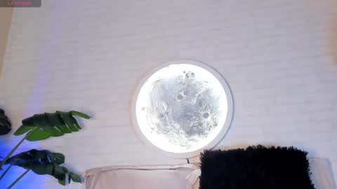 Snapshot of elise_diamond chatting on 03.02.25 Elise diamond online show from 03.02.25