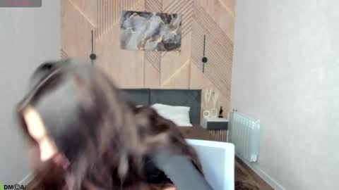 Snapshot of elise_robbie chatting on 02.27.26 Elise online show from 02.27.26