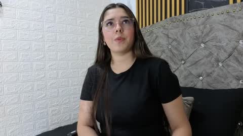 elisvega online show from 04.04.26