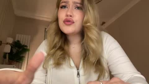 Stephanie online show from 04.01.26