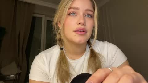 Stephanie online show from 04.18.26