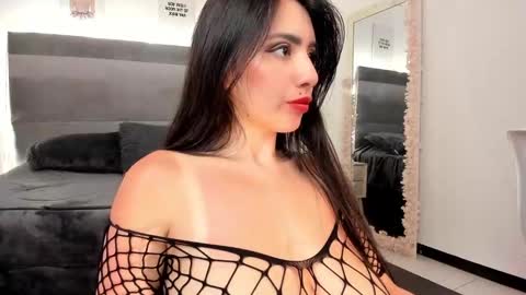 Elizabeth  online show from 03.12.25