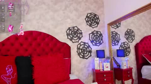 Elizabet Taylor online show from 10.16.25