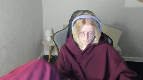 Elizabeth online show from 12.02.25