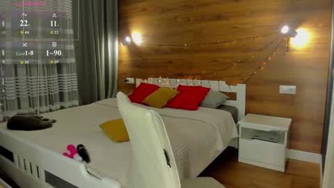 Snapshot of elizabeth_hottie chatting on 12.21.24 Elizabeth online show from 12.21.24