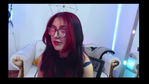Snapshot of elizabeth_loren chatting on 10.23.25 Elizabeth Loren online show from 10.23.25