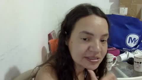 Snapshot of elizabeth_martinez_ chatting on 05.21.26 Elizabeth Martinez online show from 05.21.26