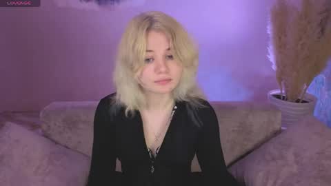 Snapshot of elizabeth_rready chatting on 05.29.26 Elizabeth online show from 05.29.26